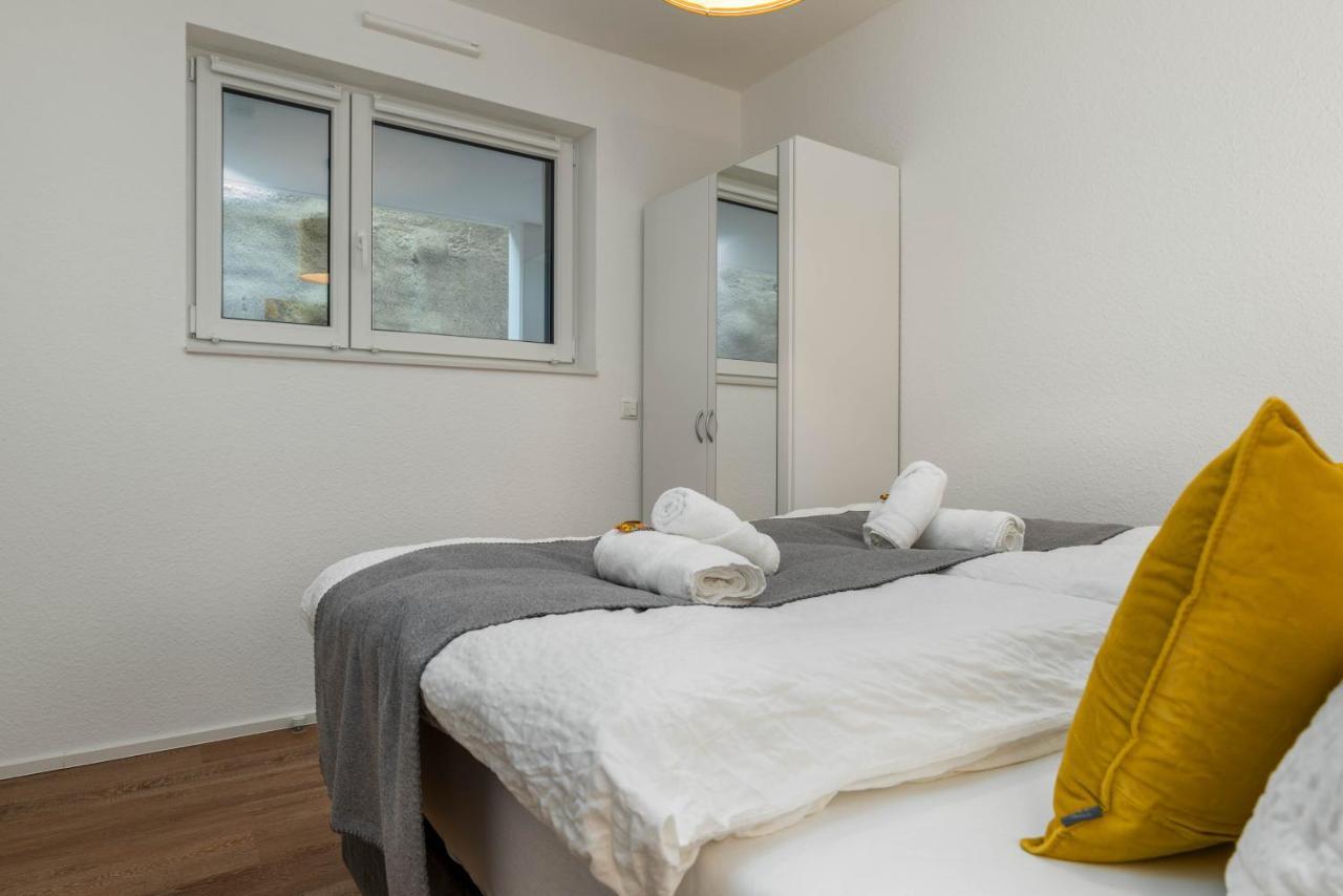 Vivamosel: Appartement Mit Mosel & Burgblick - Balkon - Parken - Aufzug - Fahrradraum Cochem Bagian luar foto