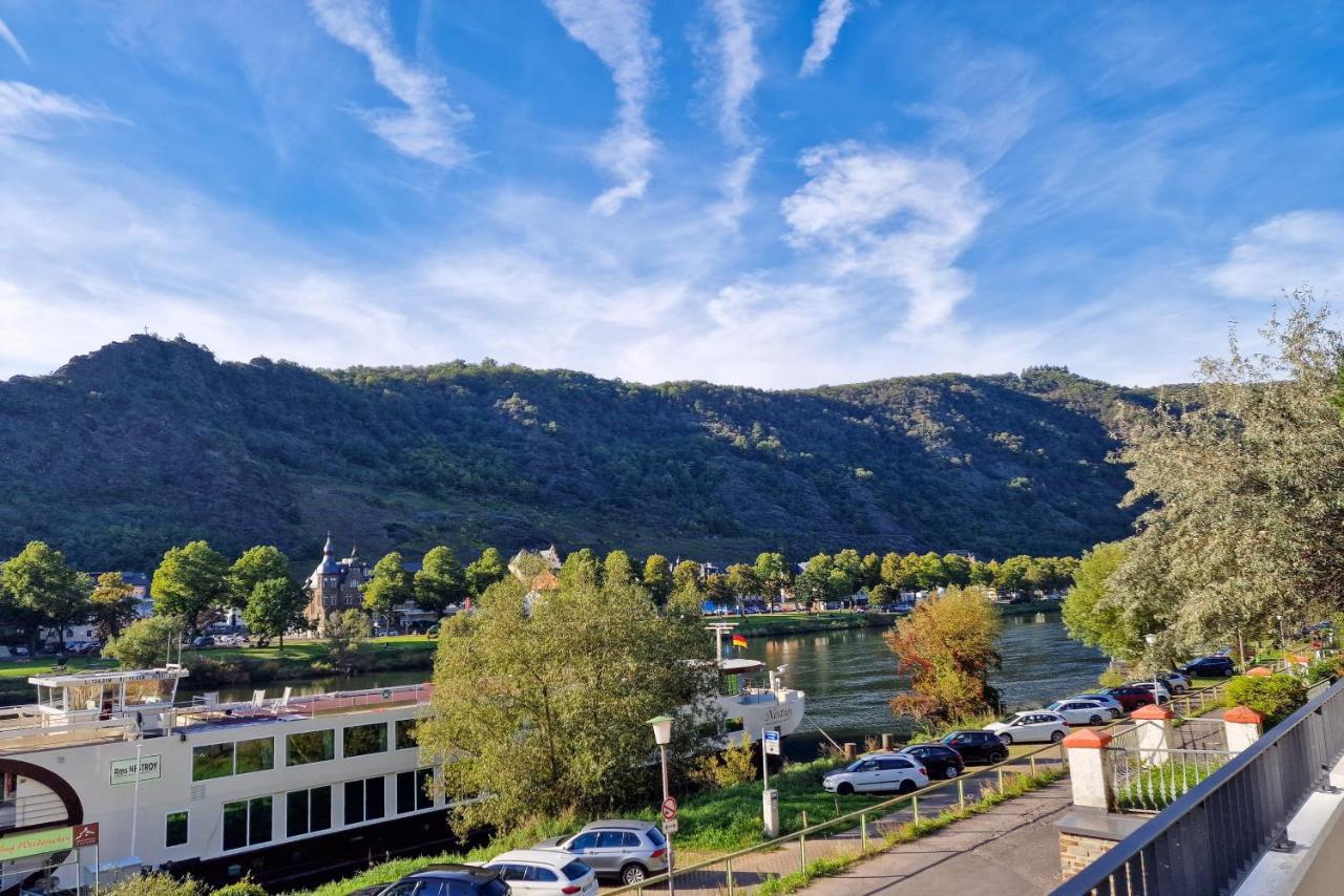 Vivamosel: Appartement Mit Mosel & Burgblick - Balkon - Parken - Aufzug - Fahrradraum Cochem Bagian luar foto