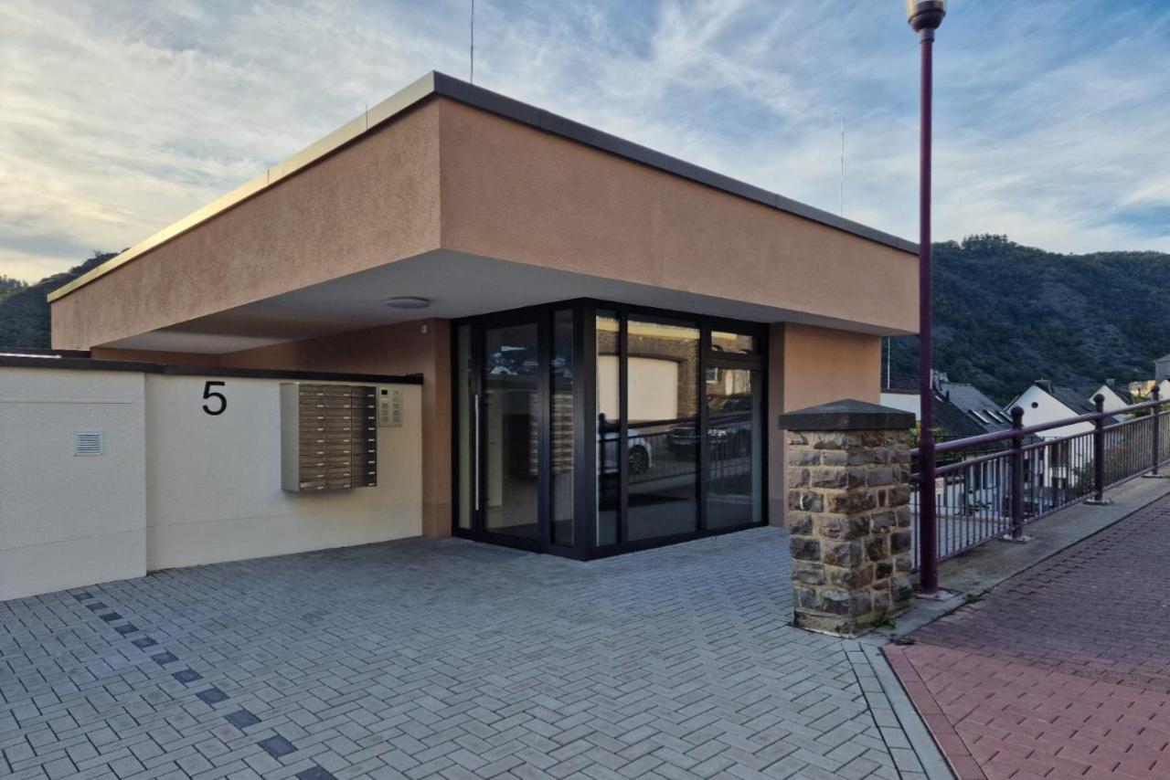 Vivamosel: Appartement Mit Mosel & Burgblick - Balkon - Parken - Aufzug - Fahrradraum Cochem Bagian luar foto